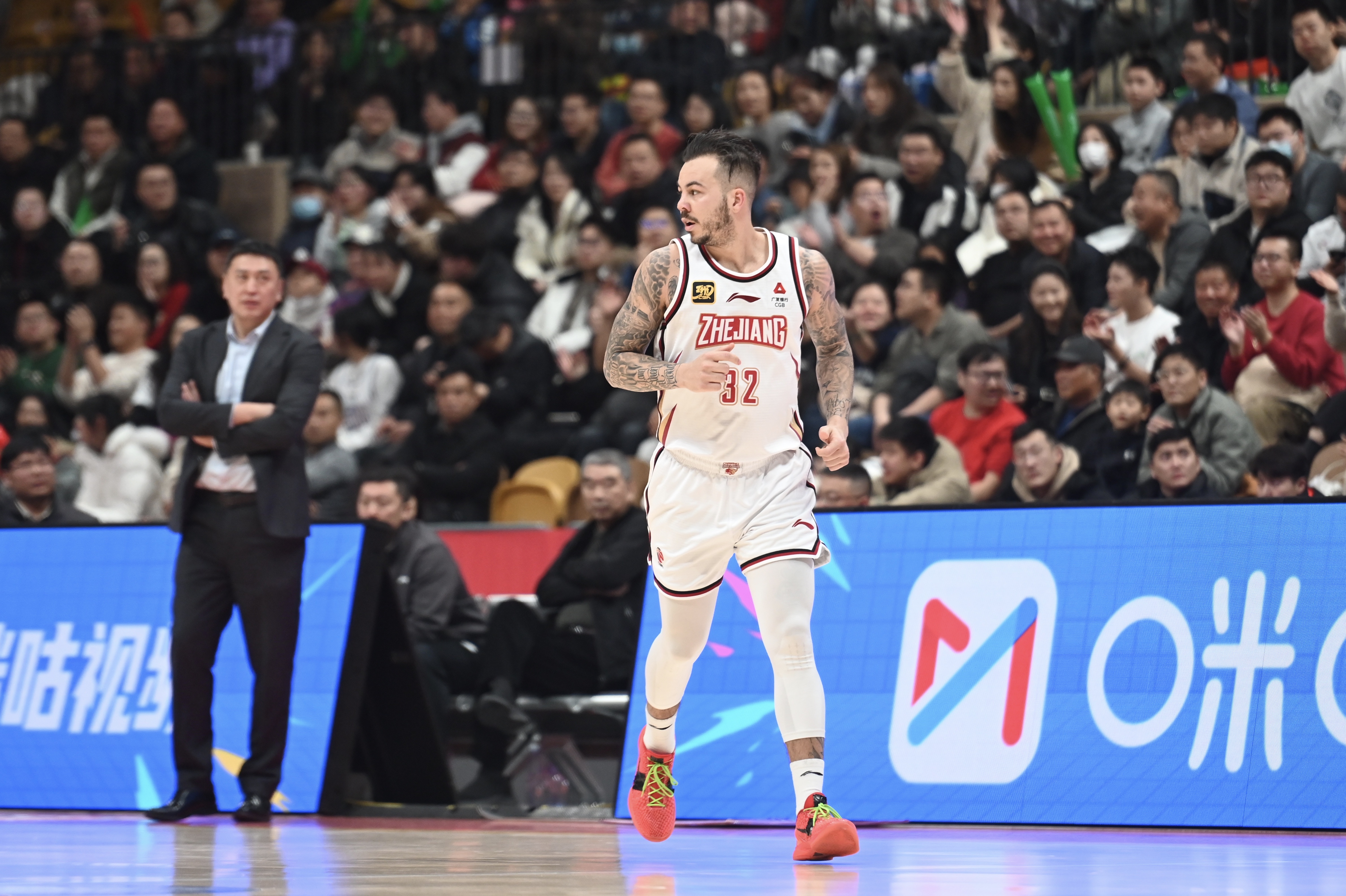 得分爆炸力！約克23中13得34分2板8助4斷 三分11中6