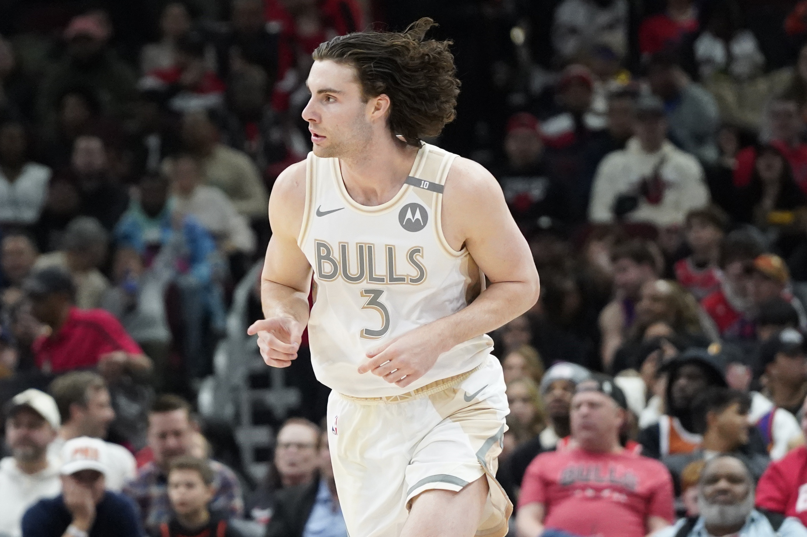 比肩喬詹登約威東魔！基迪最近10場(chǎng)220分96板100助 NBA歷史第8人